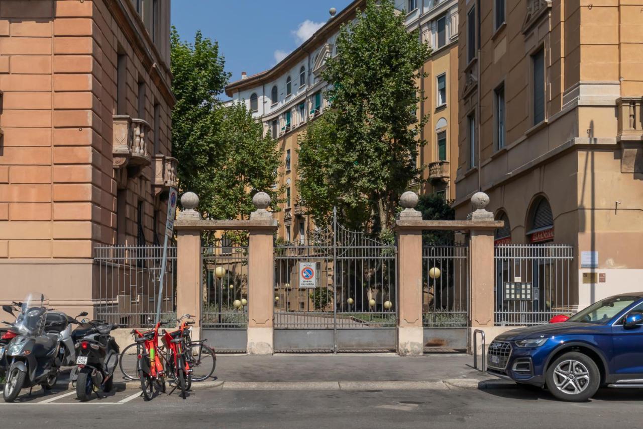 Luxury Apartment Near Porta Romana Tertulliano 37 Milan Bagian luar foto
