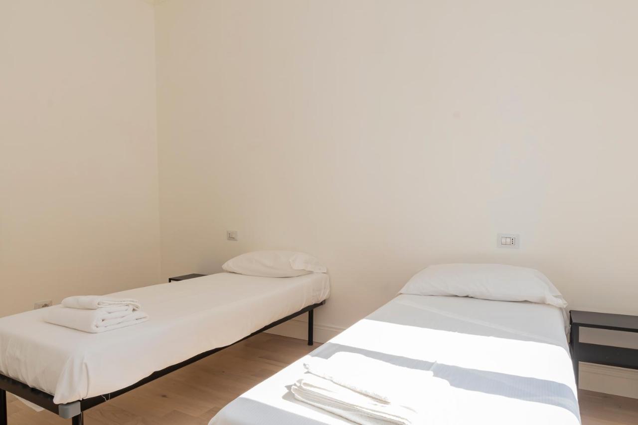 Luxury Apartment Near Porta Romana Tertulliano 37 Milan Bagian luar foto